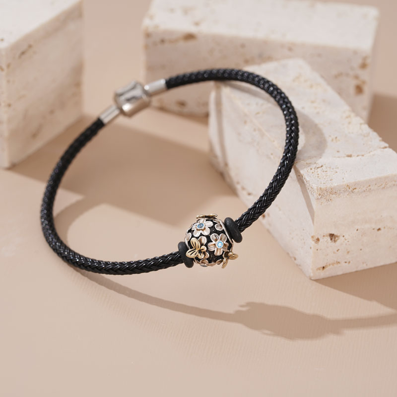 Gnoce Black Basic Bracelet with 2 Pieces of Stoppers_3