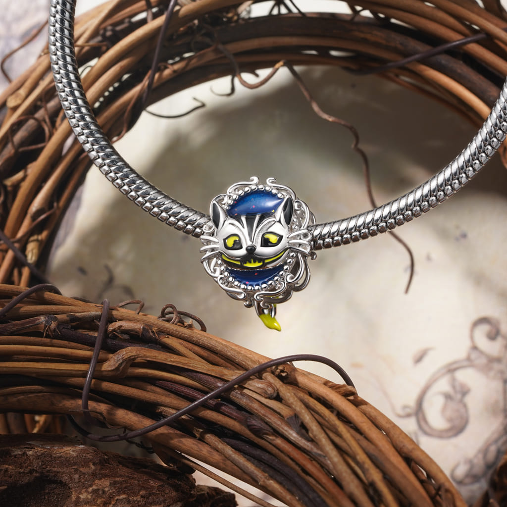 Gnoce Cunning Cheshire Cat Glow-in-the-Dark Charm_5
