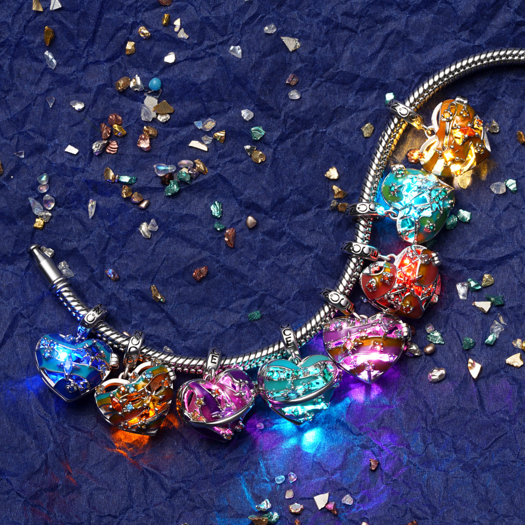 Gnoce Heart Solar System Wireless LED Glow Jupiter Pendant Dangle Charm_5