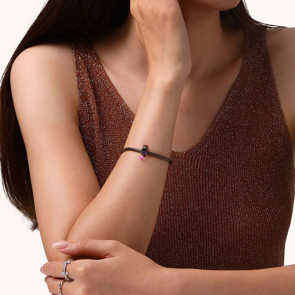 Gnoce Glow-in-the-Dark Pink Tail Black Cat Charm_5