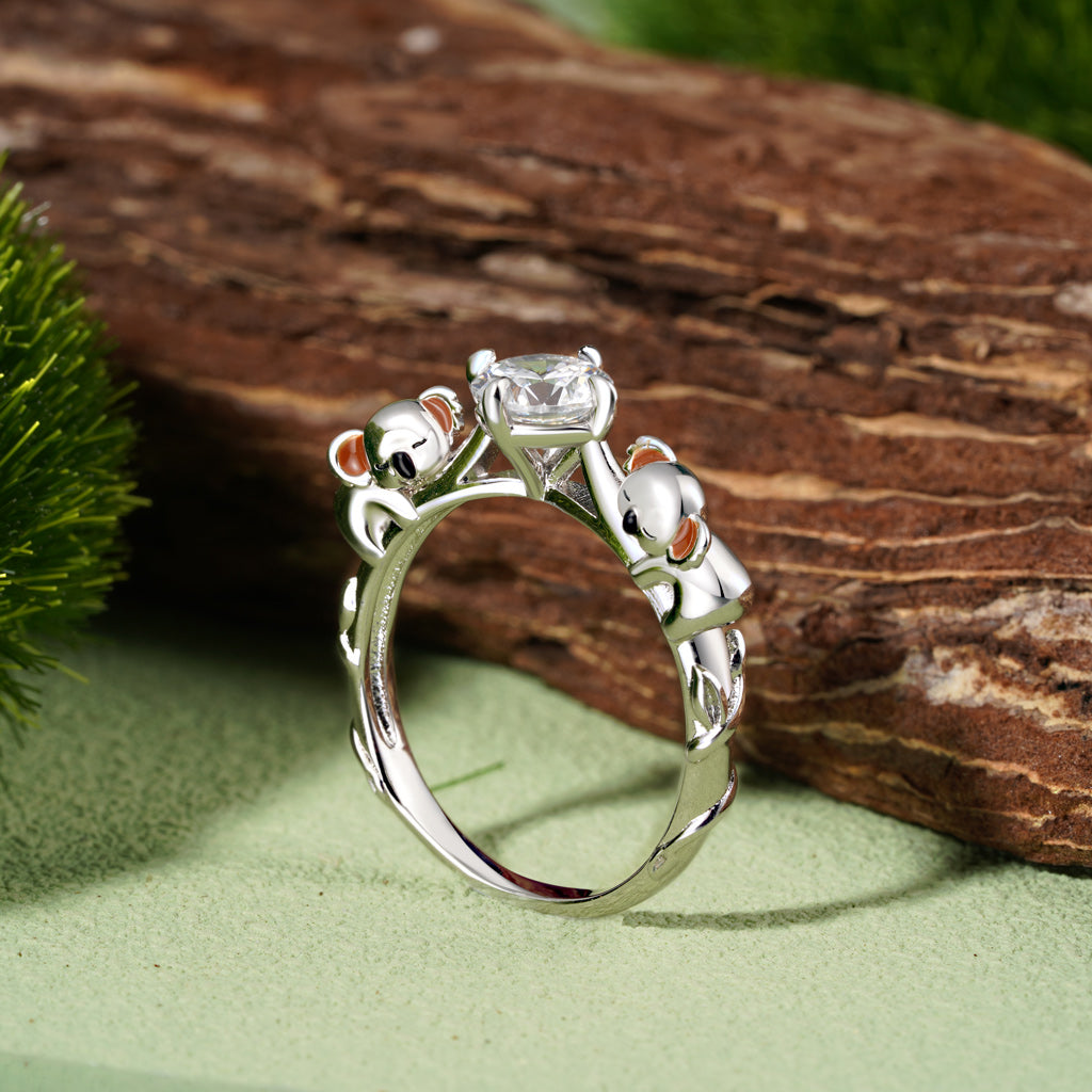 Gnoce Docile Koala Hug White Diamond Ring_3