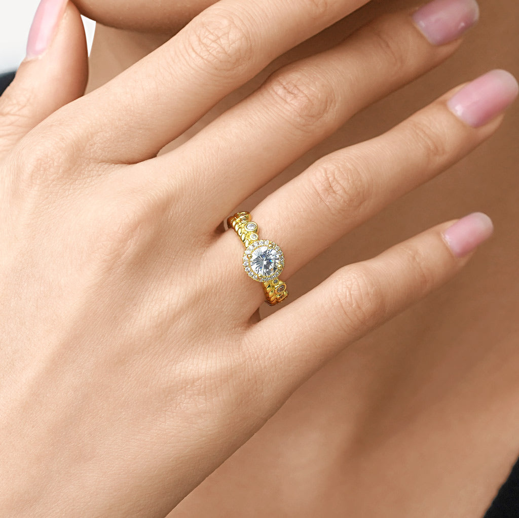 Gnoce Round Cut Halo Crown Engagement Ring_7