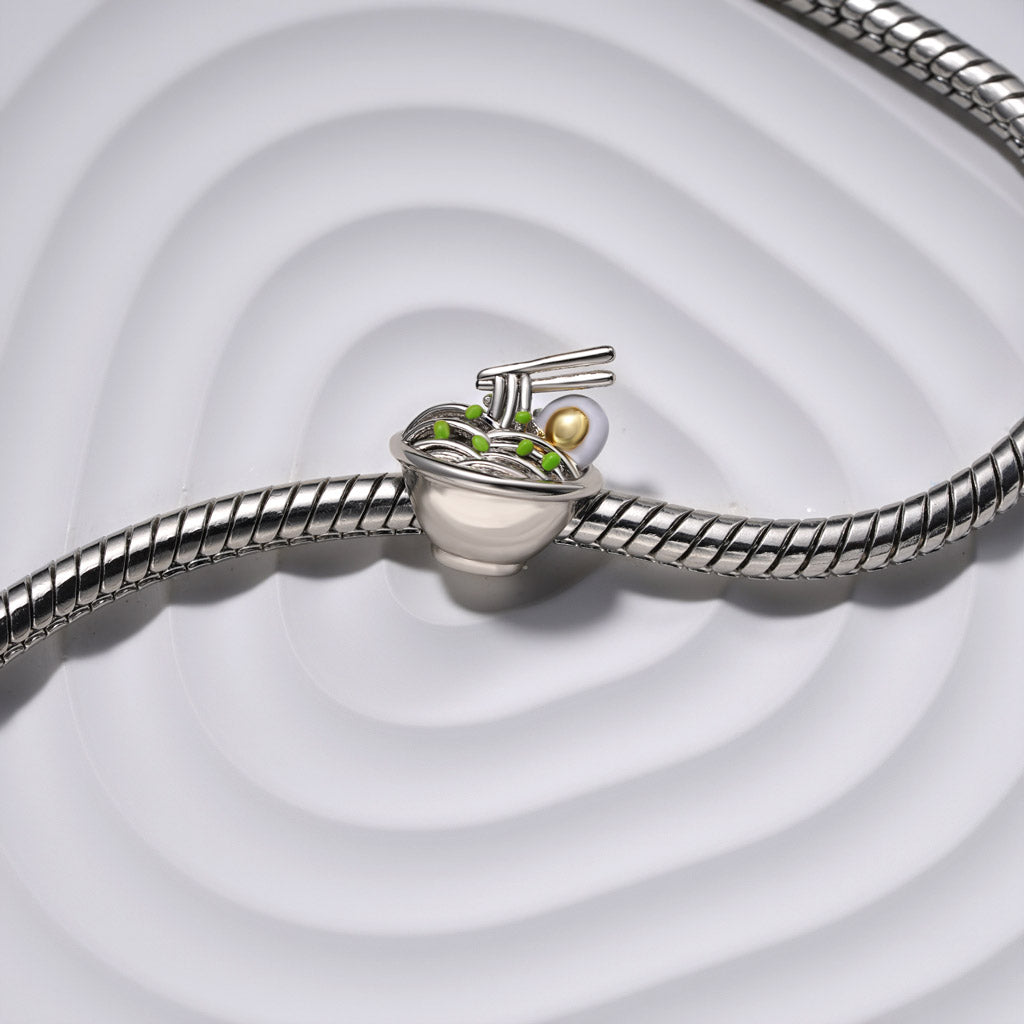 Gnoce Japanese Tonkotsu Ramen with Soft-Boiled Egg Charm_3