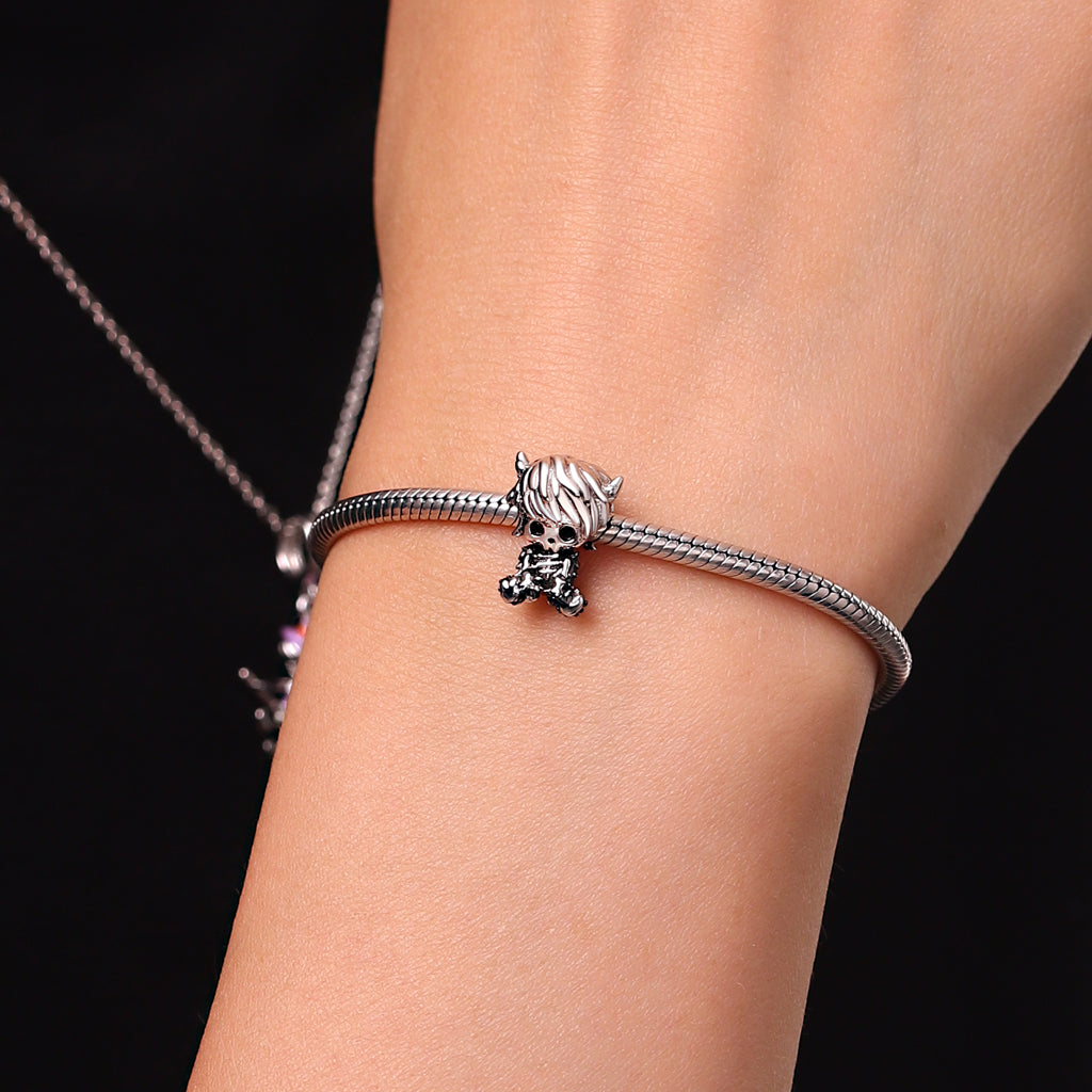 Gnoce Skull Highland Cow Charm_5