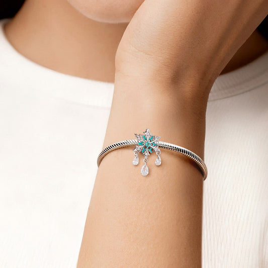 Gnoce Blue Snowflakes Dreamcatcher Charm_2