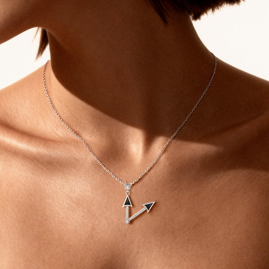 Gnoce Arrow Symbol Necklace_2