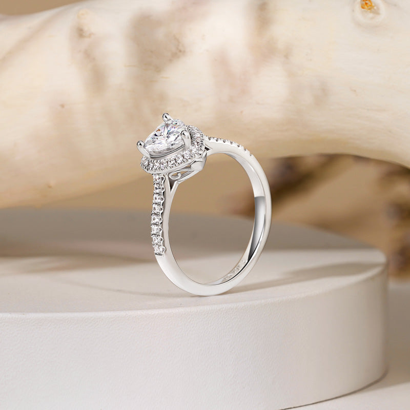 Sparkling Heart Ring 925 Sterling Silver Inlaid with Clear Gemstones_3