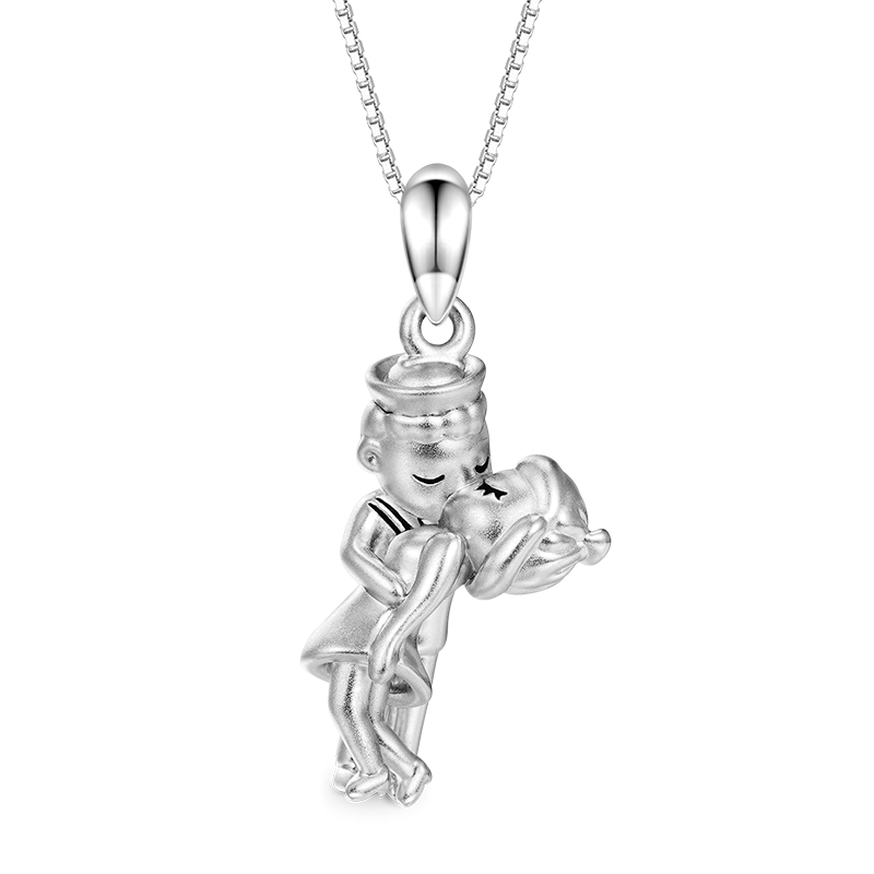 Gnoce Kiss of Victory Necklace_1