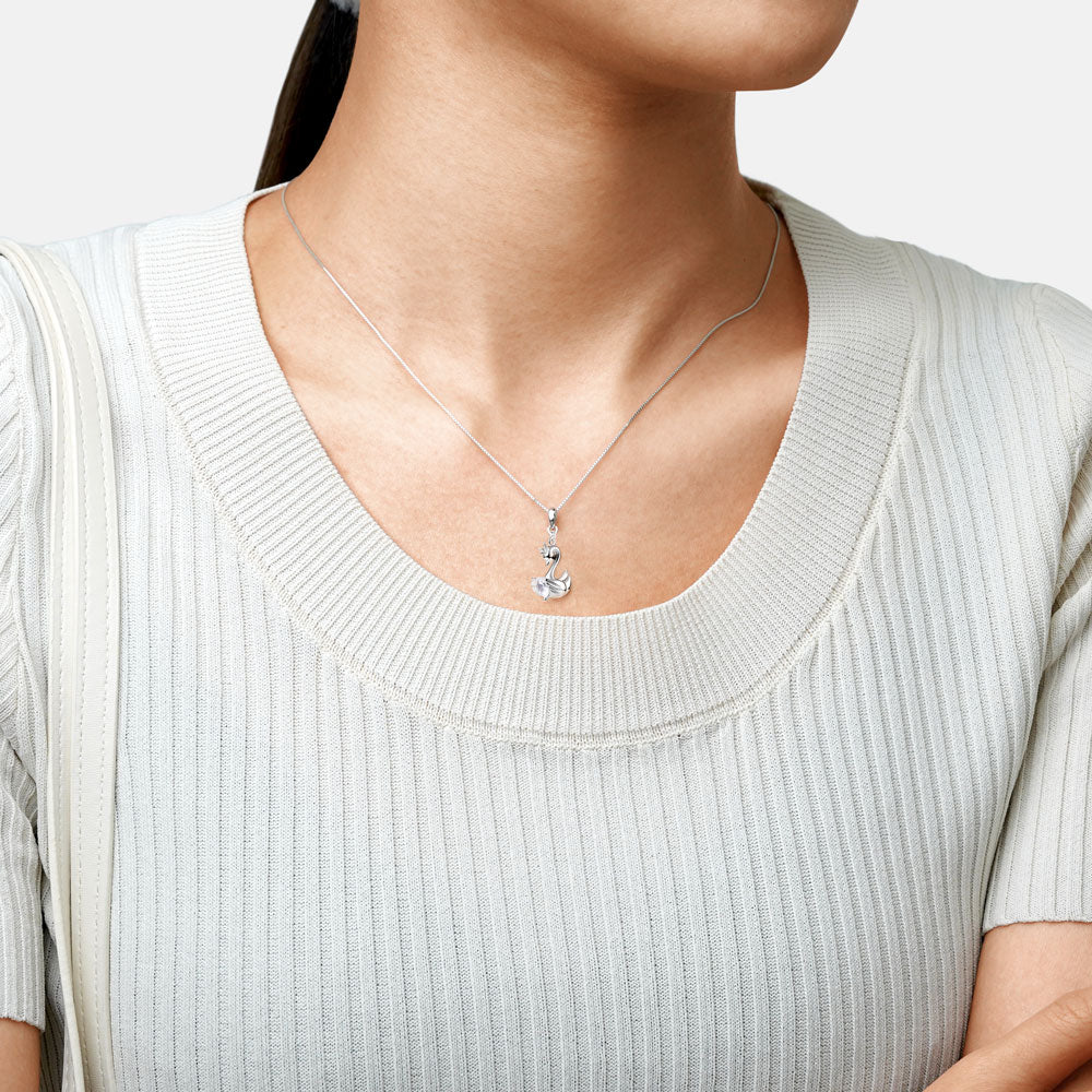 Gnoce Swan Embraces Heart Gem Necklace_3