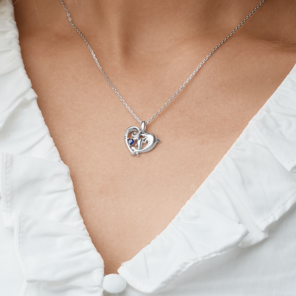 Gnoce Embrace Love Dolphin & Baby Heart Necklace_3