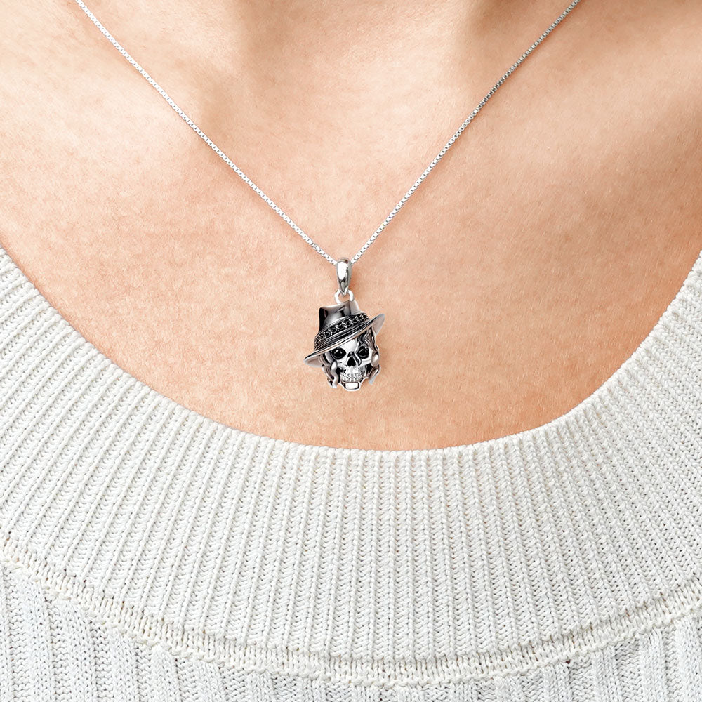 Gnoce Curly Hair Skull with Hat Necklace_4