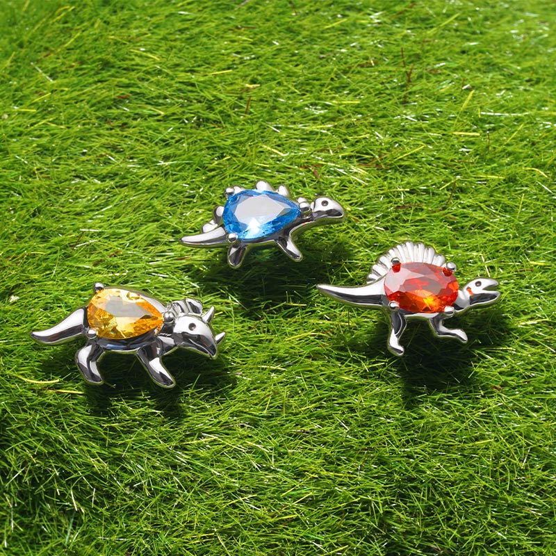 Gnoce Sparkling Triceratops Stud Earrings_3