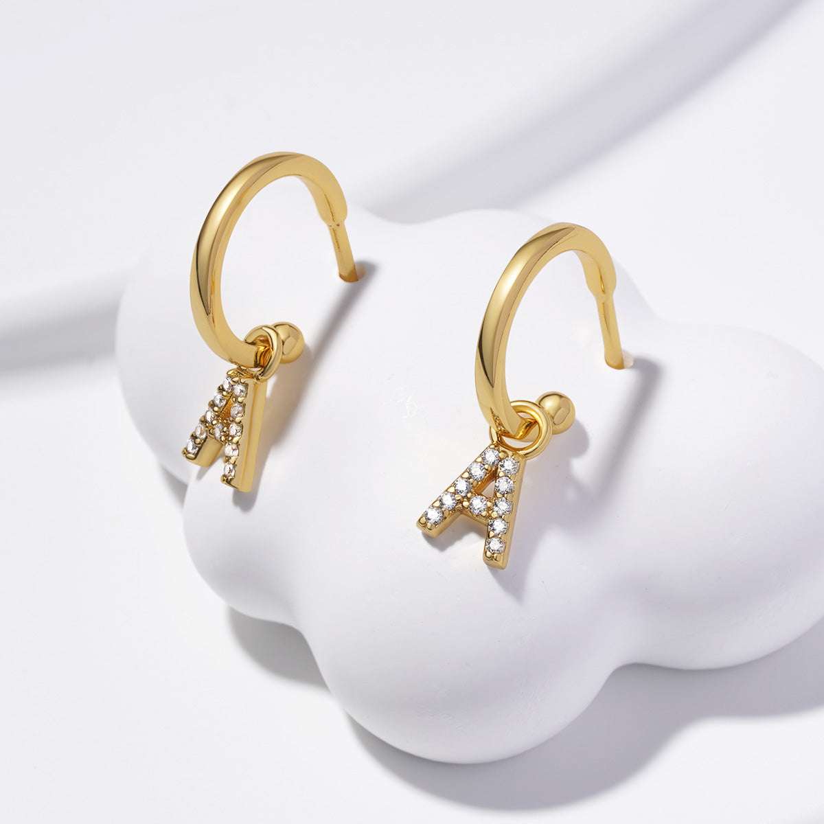 Gnoce Letter Drop Hoop Earrings_4