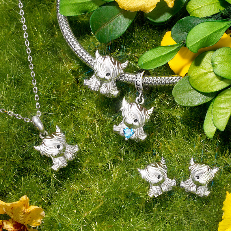 Gnoce Scottish Highland Cow Stud Earrings_3