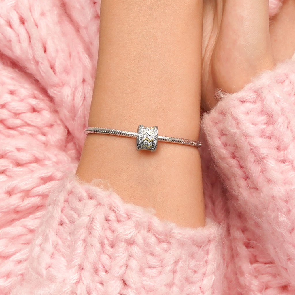 Gnoce Infinity Wave Pendant Necklace_5