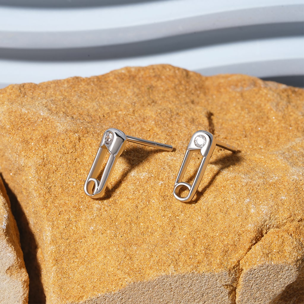 Gnoce Paperclip Stud Earrings_3