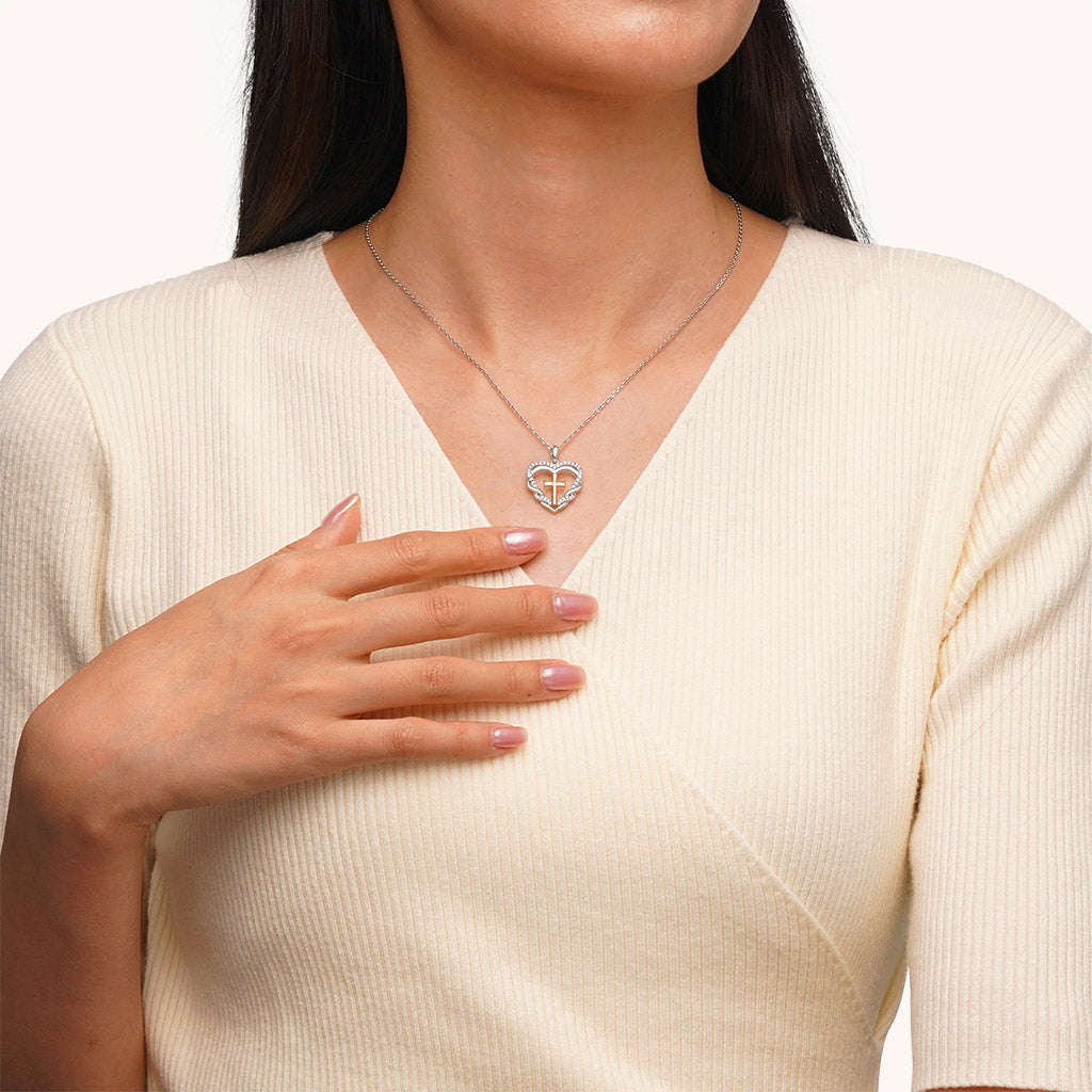 Gnoce Elegant Cross Heart Necklace_4