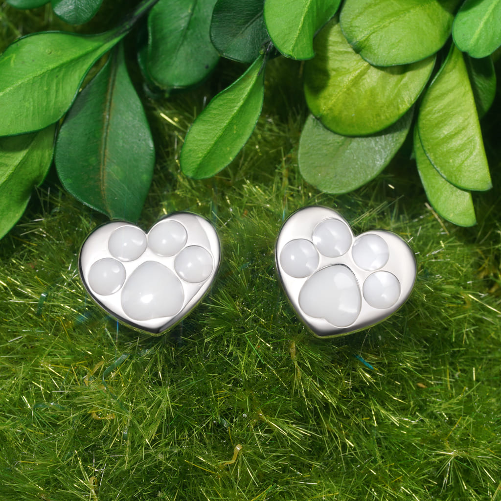 Gnoce Glow-in-the-Dark Heart Puppy Paw Stud Earrings_4