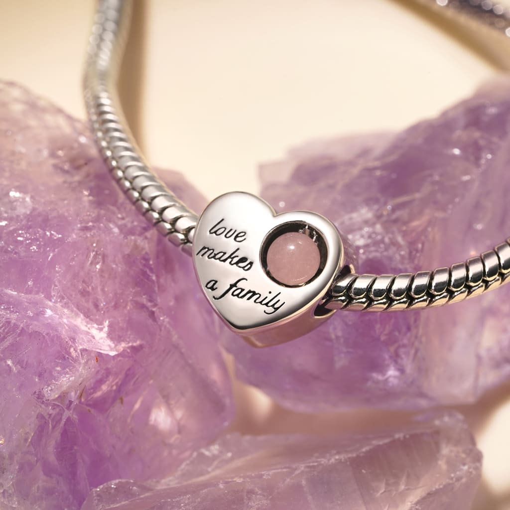 Gnoce "love makes a family" Heart Glow-in-the-Dark Charm_4