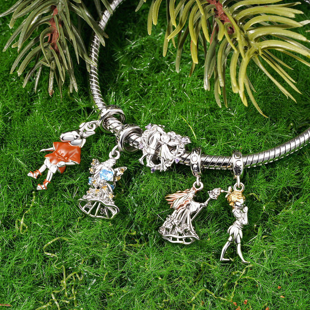 Gnoce Donkey-headed Bottom Kissing Heart Charm_3