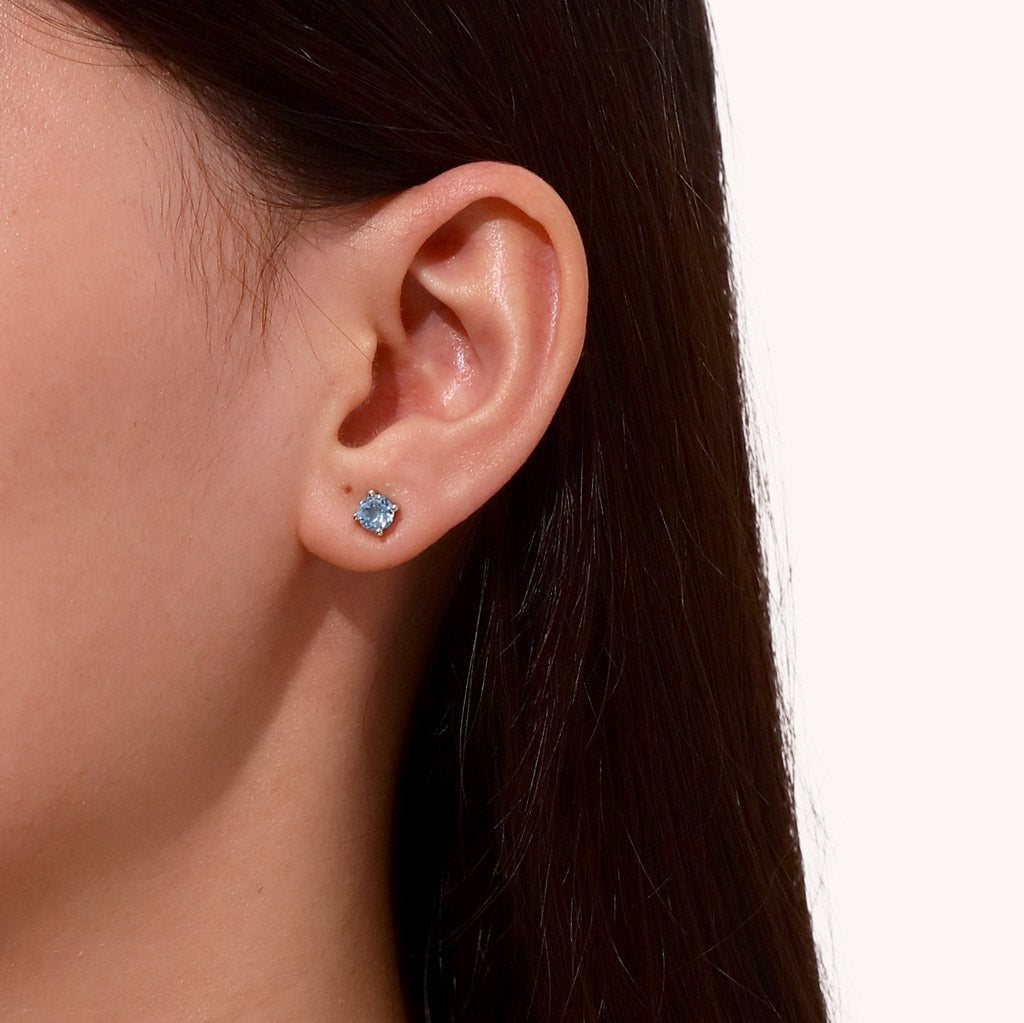Gnoce Round Blue Topaz Stud Earrings_4