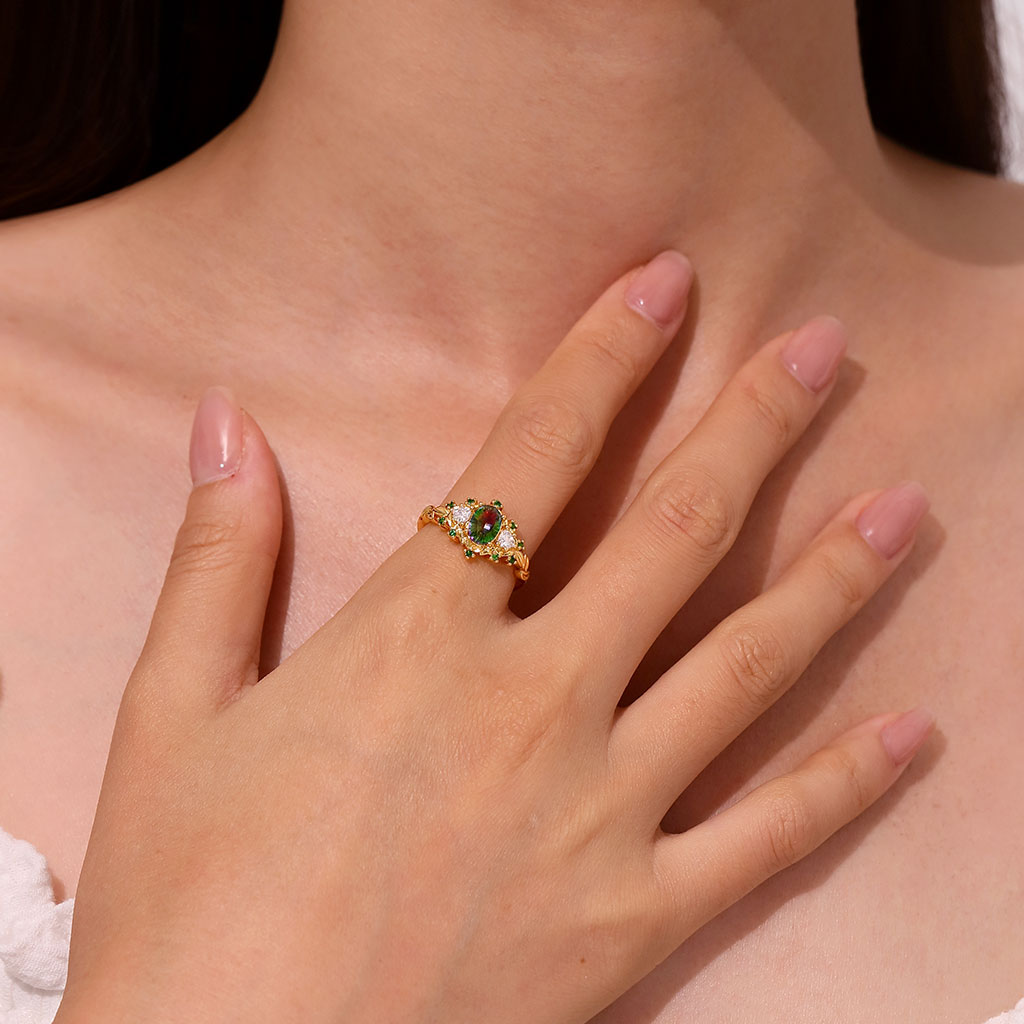 Gnoce Luxury Secret Garden Teal Oval Diamond Ring_4