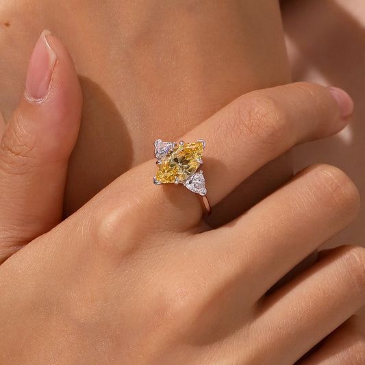 Gnoce Shiny Topaz High Carbon Diamond Promise Rings_4