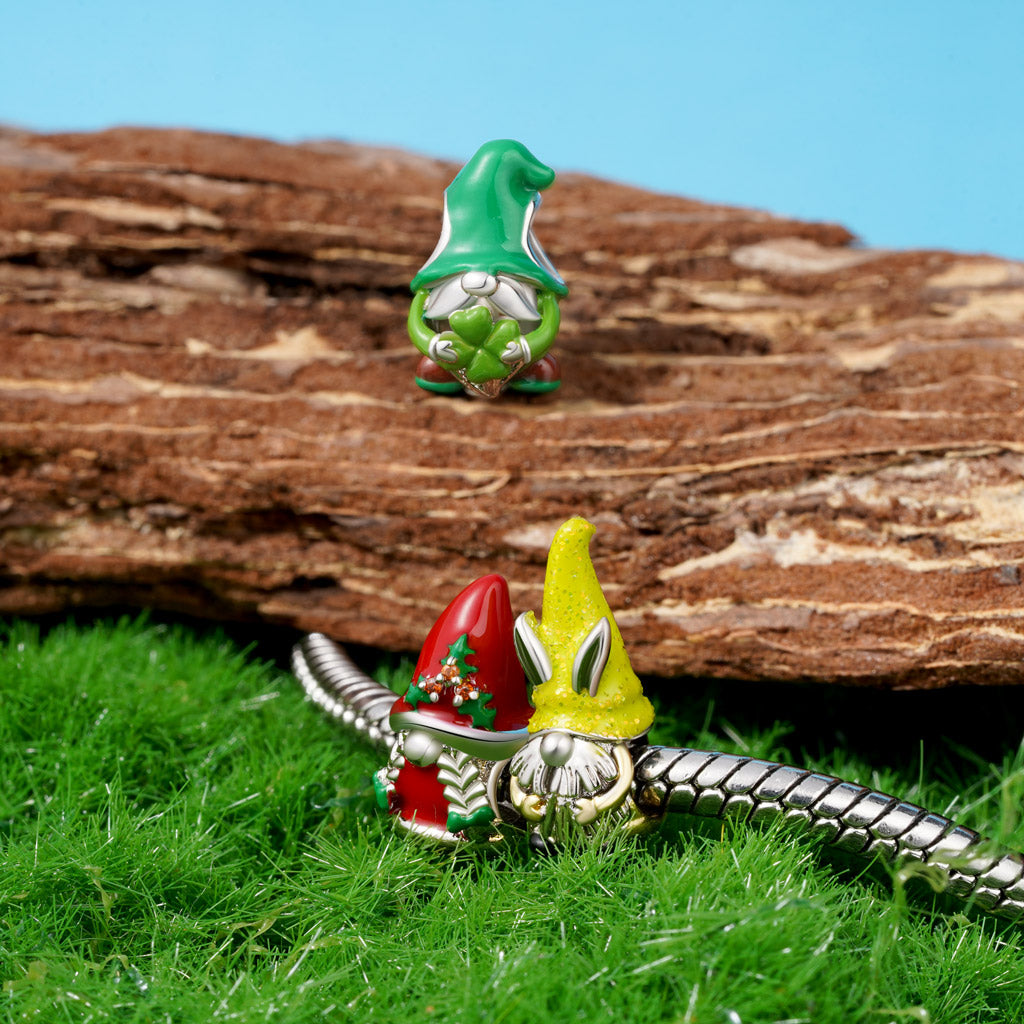 Gnoce Christmas Gnome Girl Charm_3