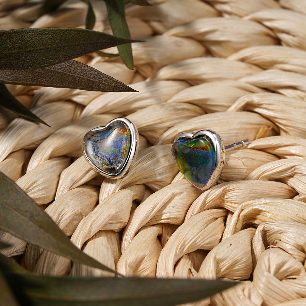 Gnoce Heart Mood Stud Earrings_3