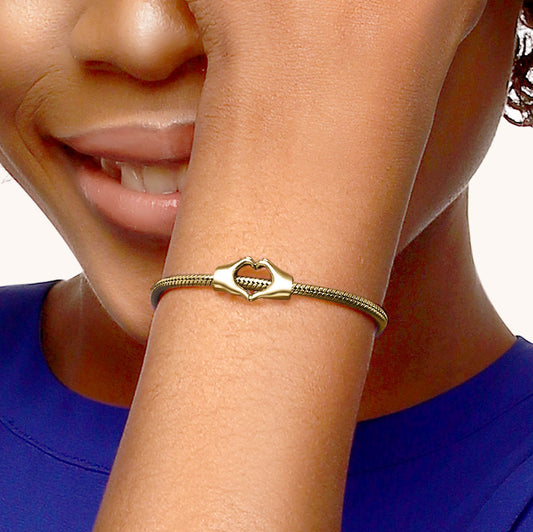 Gnoce 'Forever in Our Hearts' 18K Gold Plated Finger with Heart Bead Charm_5