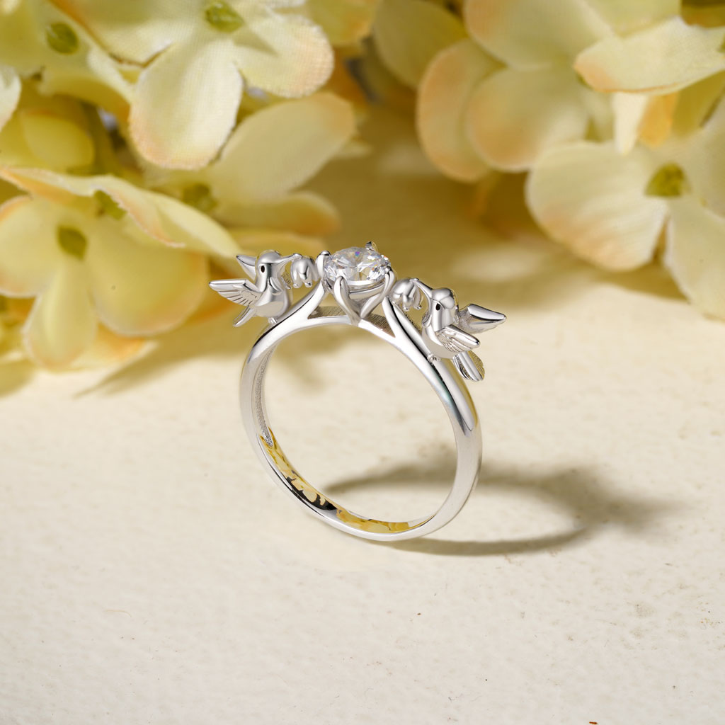 Gnoce Hummingbird Embrace White Zircon Ring_3