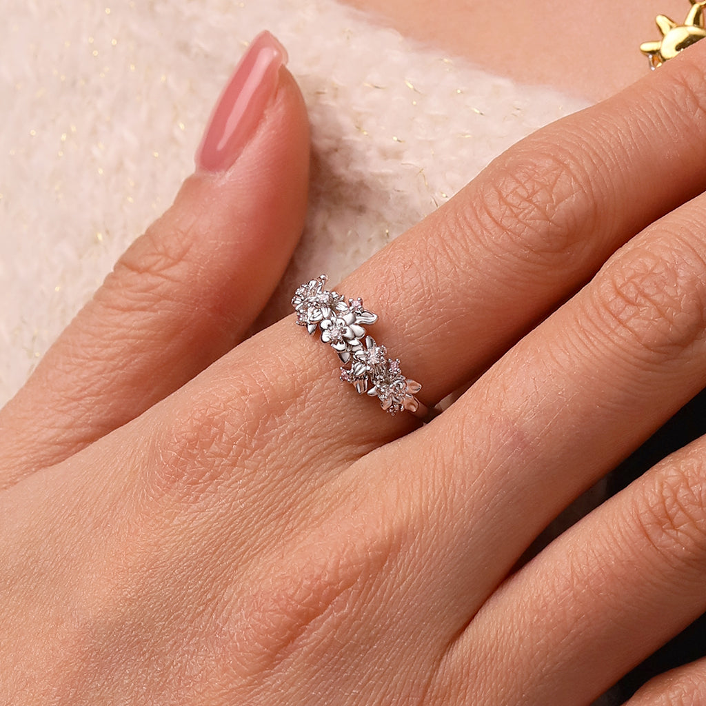 Gnoce Delicate Flower Cluster Ring_5