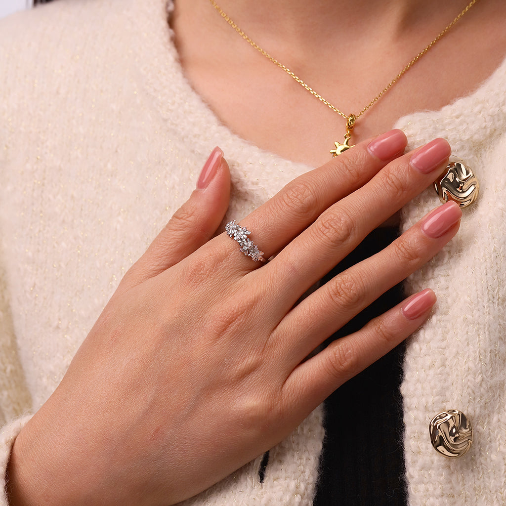 Gnoce Delicate Flower Cluster Ring_4