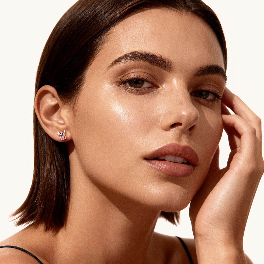 Gnoce Corgi Embrace Love Heart Stud Earrings_3