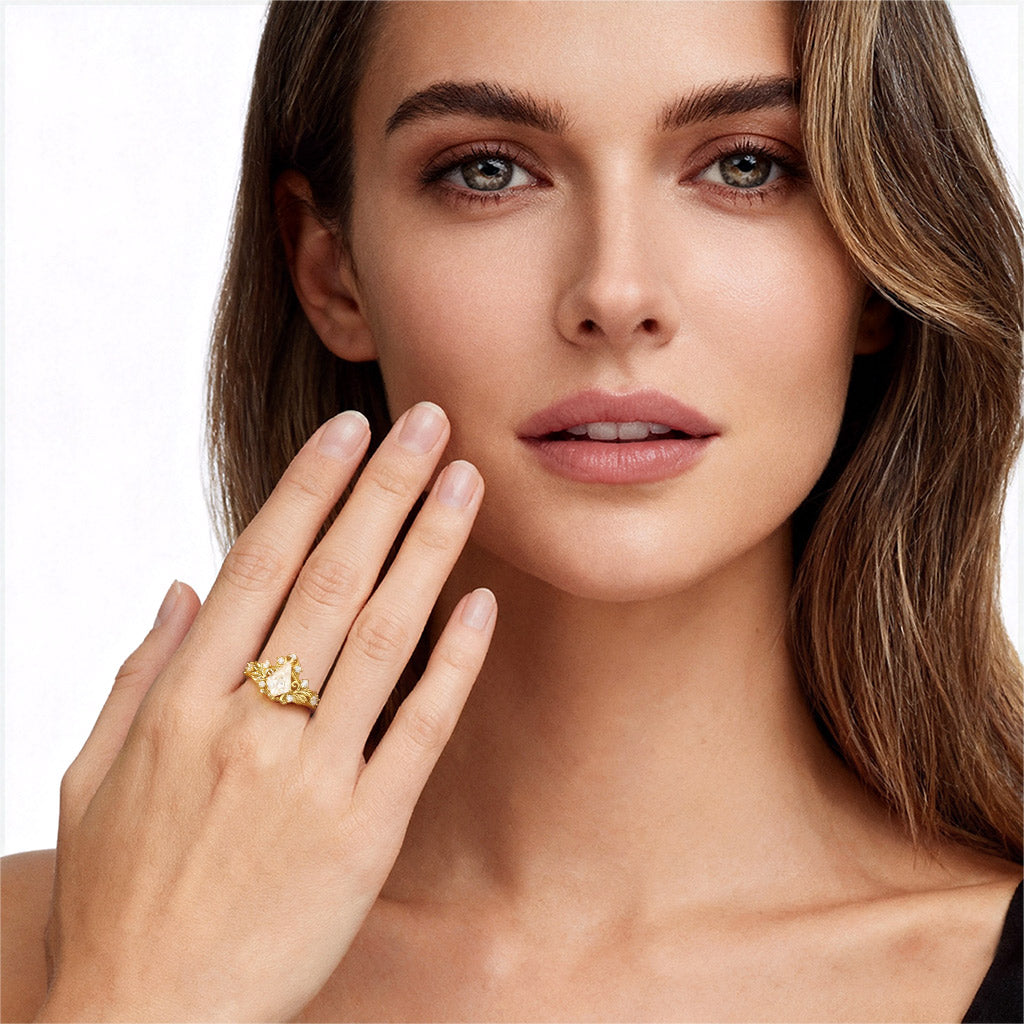 Gnoce Leaf Filigree Kite-Cut Leaf Moissanite Ring_3