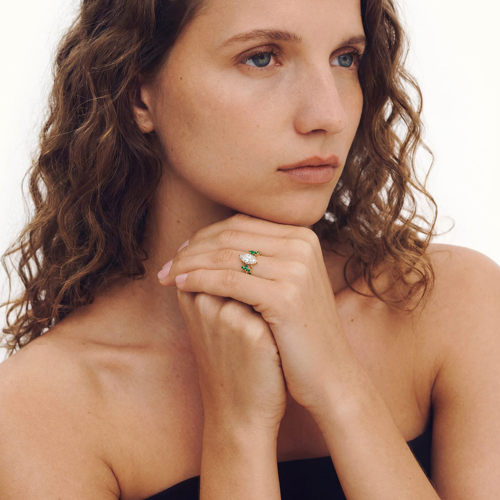 Gnoce Nature-Inspired Marquise-cut Emerald Leaf Engagement Ring_3