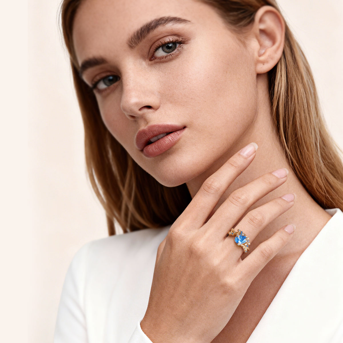 Gonce Nature-Inspired Vine Pear-Cut Engagement Ring_3