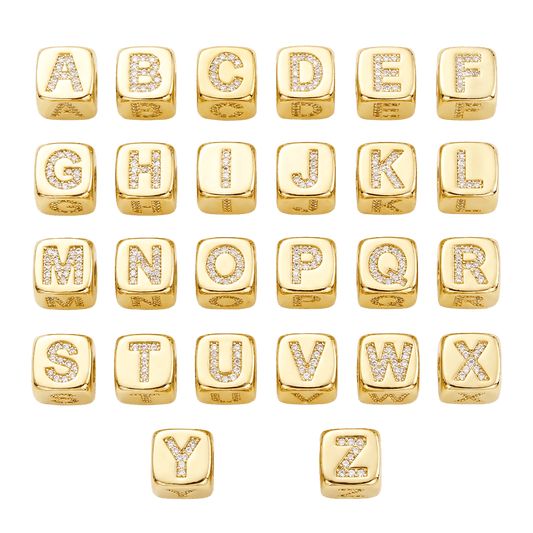Gnoce Simple Initial Square Necklace_5